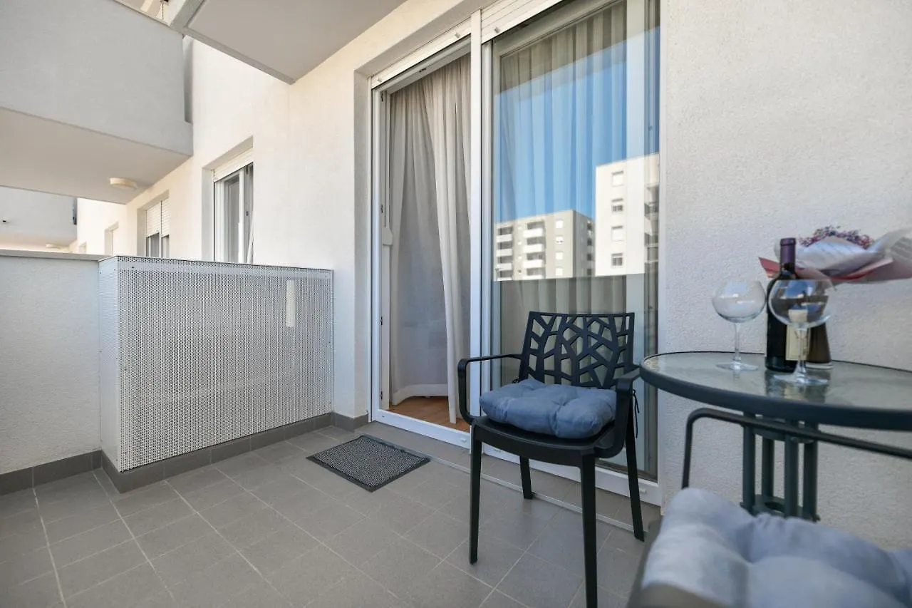 Modern Apartment For 2025' Vacation In Zadar