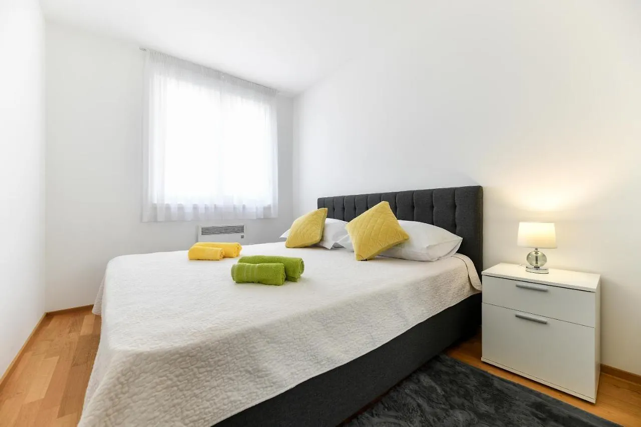 Modern Apartment For 2025' Vacation In ザダル クロアチア