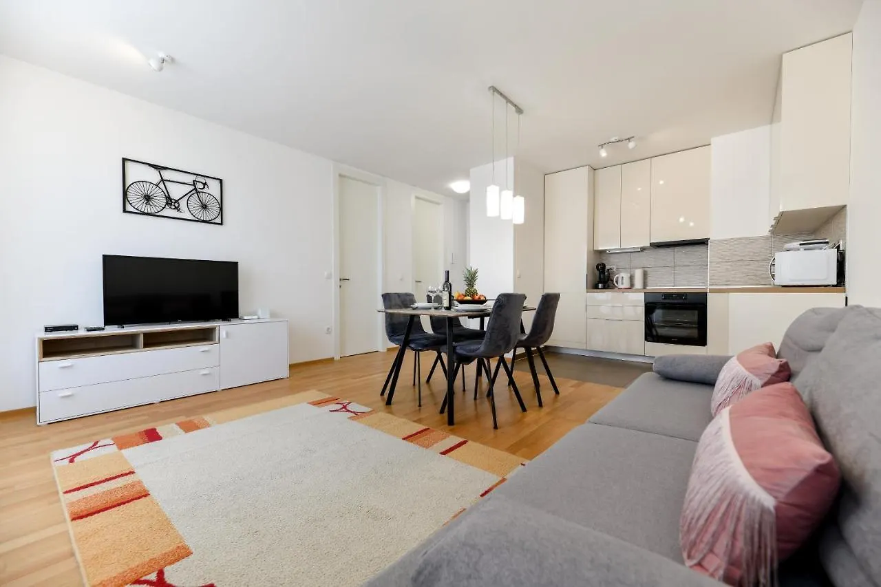 Modern Apartment For 2025' Vacation In ザダル 0*,  クロアチア