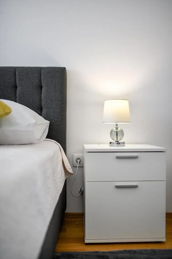 Modern Apartment For 2025' Vacation In ザダル クロアチア