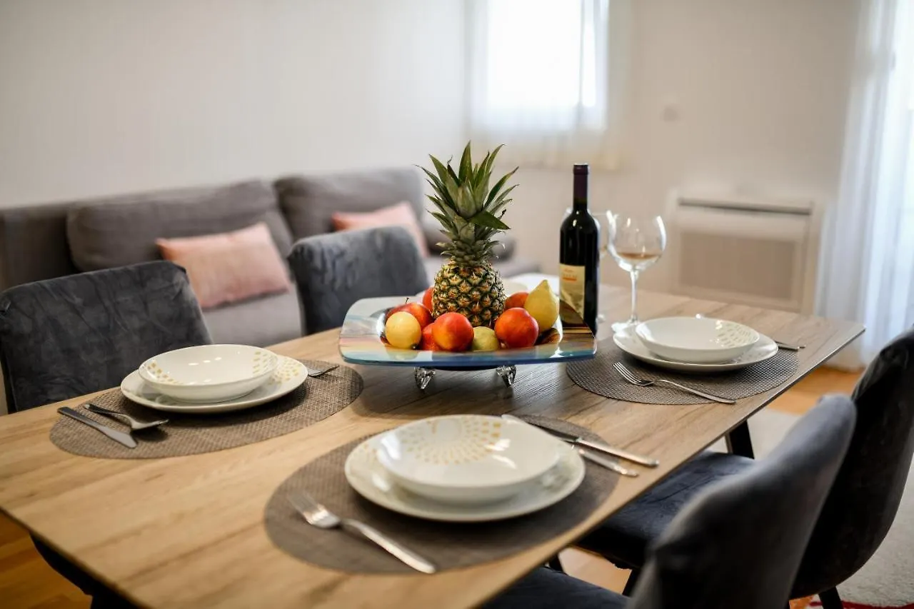 Modern Apartment For 2025' Vacation In ザダル クロアチア