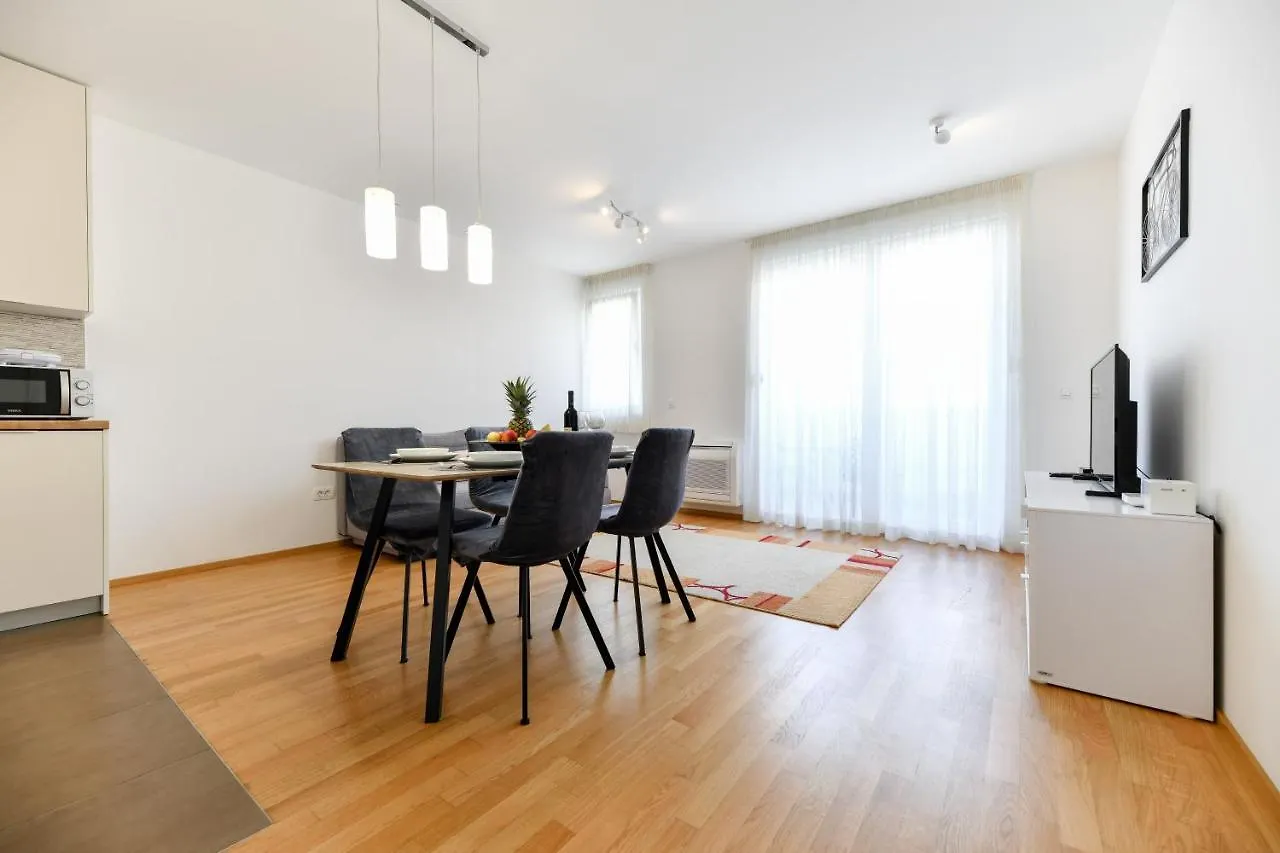 Modern Apartment For 2025' Vacation In ザダル クロアチア