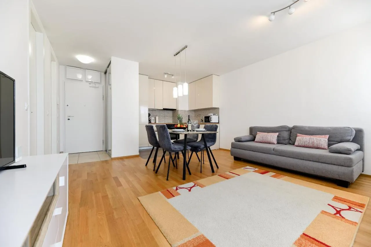 Modern Apartment For 2025' Vacation In ザダル 0*,